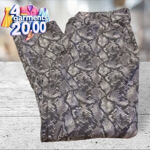 Seven7 snakeskin look tummyless high rise 5 pocket jeans size 14